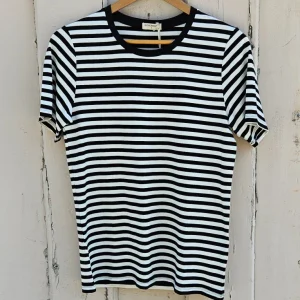Kortärmad t-shirt Anna