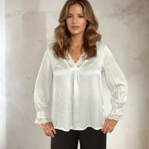 Blus Hilda med lång ärm vit