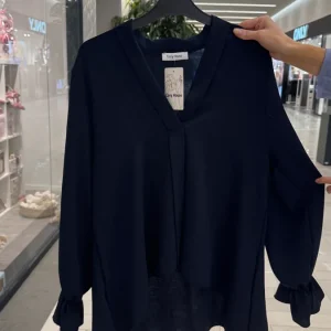 V-ringad blus  - marinblå