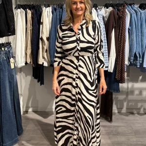 SAVANNA KLÄNNING - ZEBRA