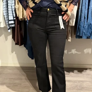 Flare jeans pocket - svart