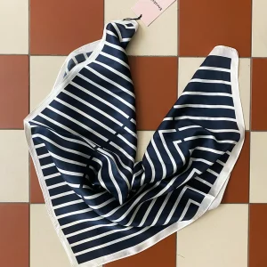 Sneaky Fox Silkescarf Line